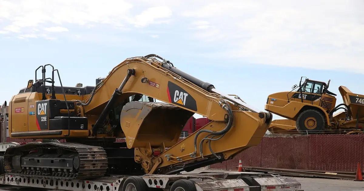 Caterpillar is killing it, and data-center demand is driving record revenue