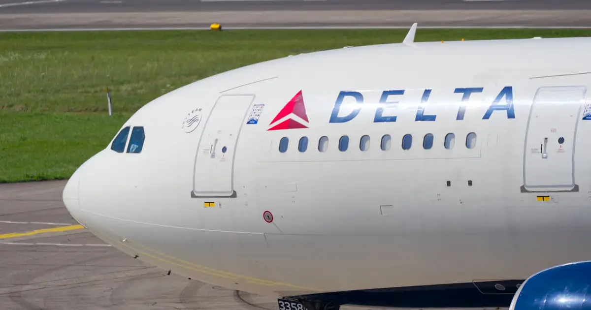 Delta absorbs highest fuel costs in its history but also books record revenue