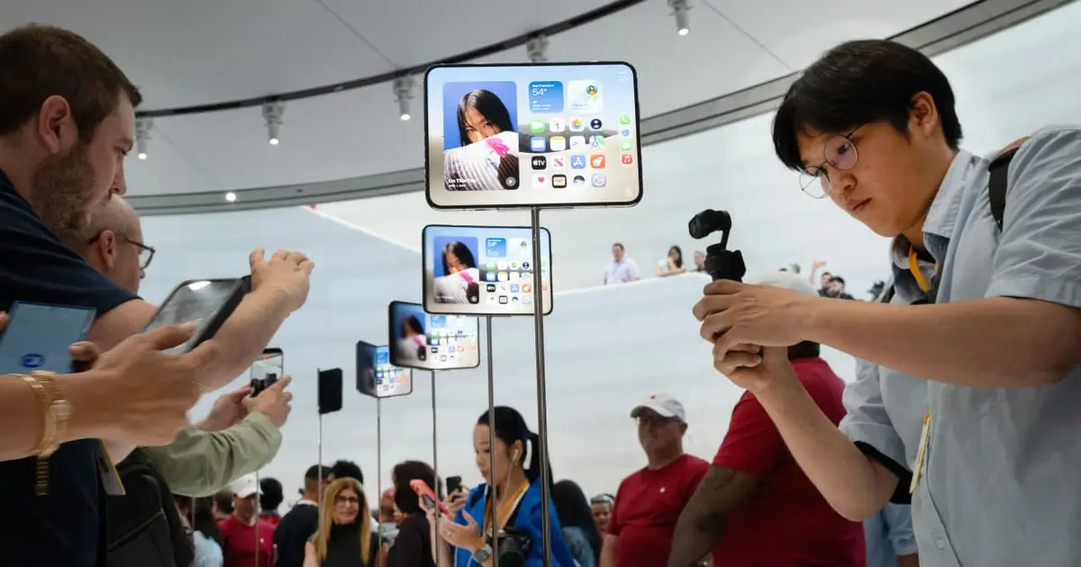 Apple’s stock rises after iPhone reveal. The company is walking a ‘tightrope’ on pricing, say analysts.