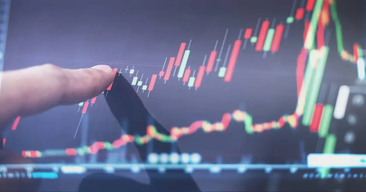 A dot-com survivor warns retail investors against buying the tech dip: ‘You’re taking a knife to a gunfight.’