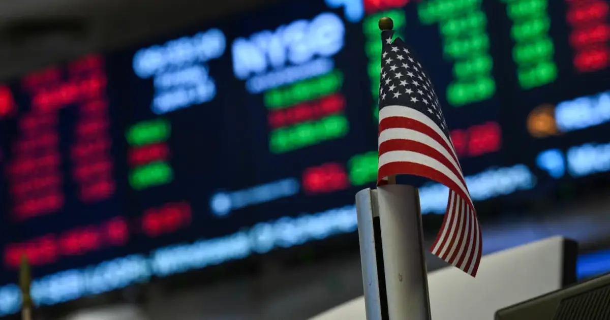 Is the stock market open today? Does the post office deliver mail on Memorial Day?