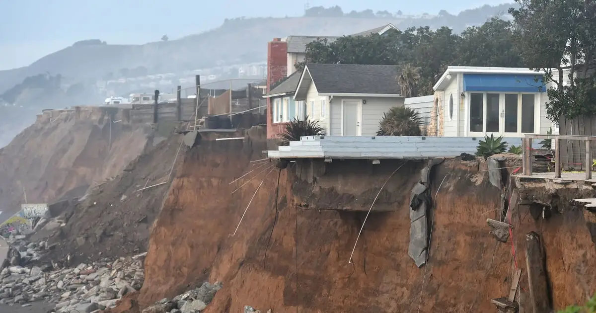 Forget oil. A surging El Niño could kill Fed rate cuts — and these stocks stand to win.