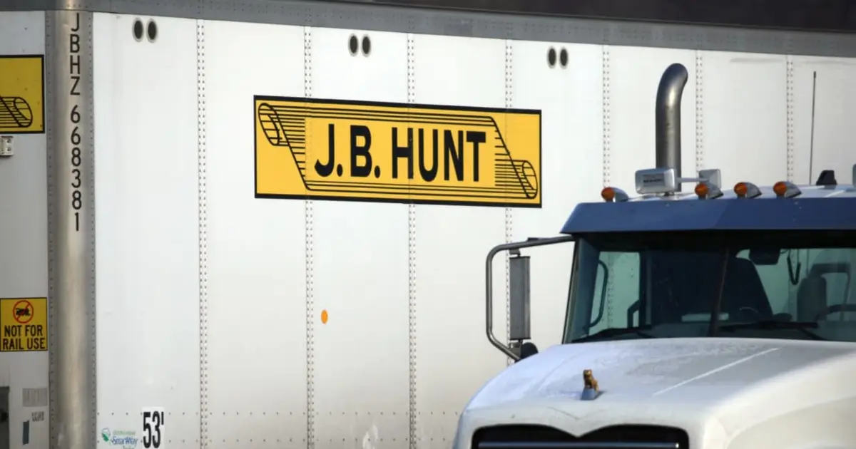 The trucking market is tighter than it’s been in years — but investors are upbeat on J.B. Hunt