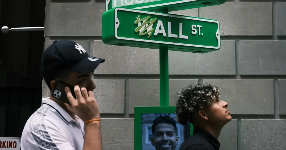 Retail traders buy the dip on chip stocks — but Robinhood gets burned by the crypto market