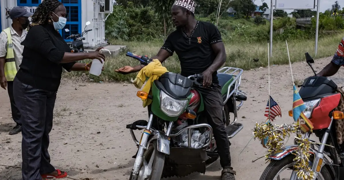 U.S. physician tests positive for Ebola: He and six other Americans in Congo will be moved to Germany.