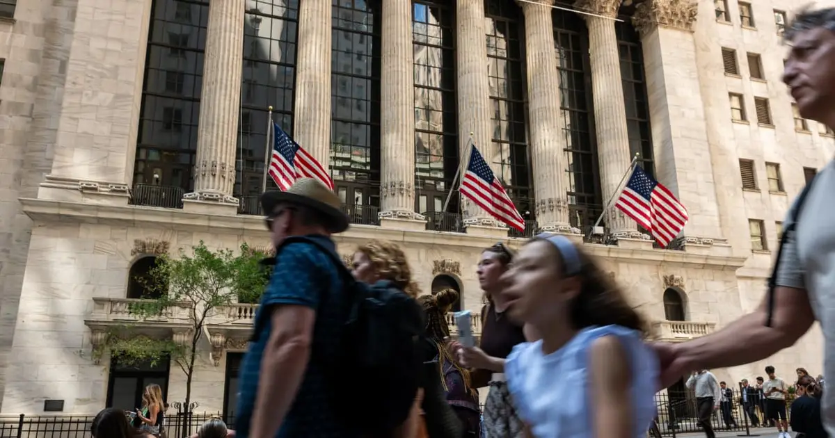 Individual investors are dumping stocks at the fastest pace since the COVID crash