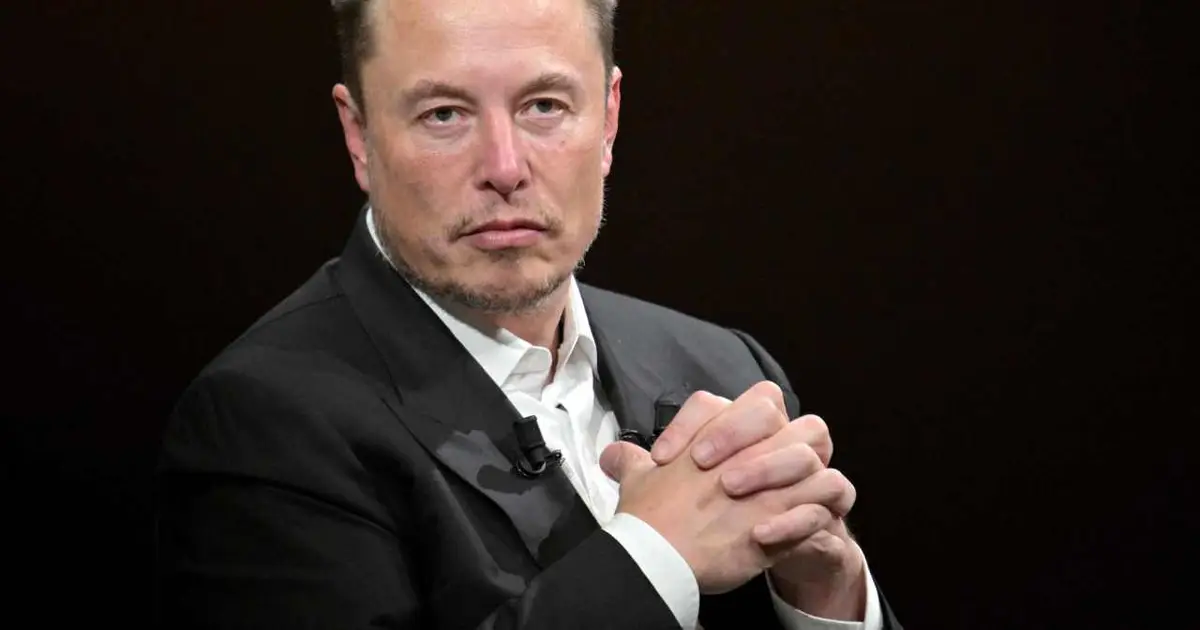 Tesla’s stock could rise 20% thanks to the potential for a SpaceX merger, analyst says