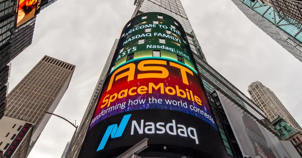 AST SpaceMobile’s stock is sinking as the SpaceX rival looks to raise more cash