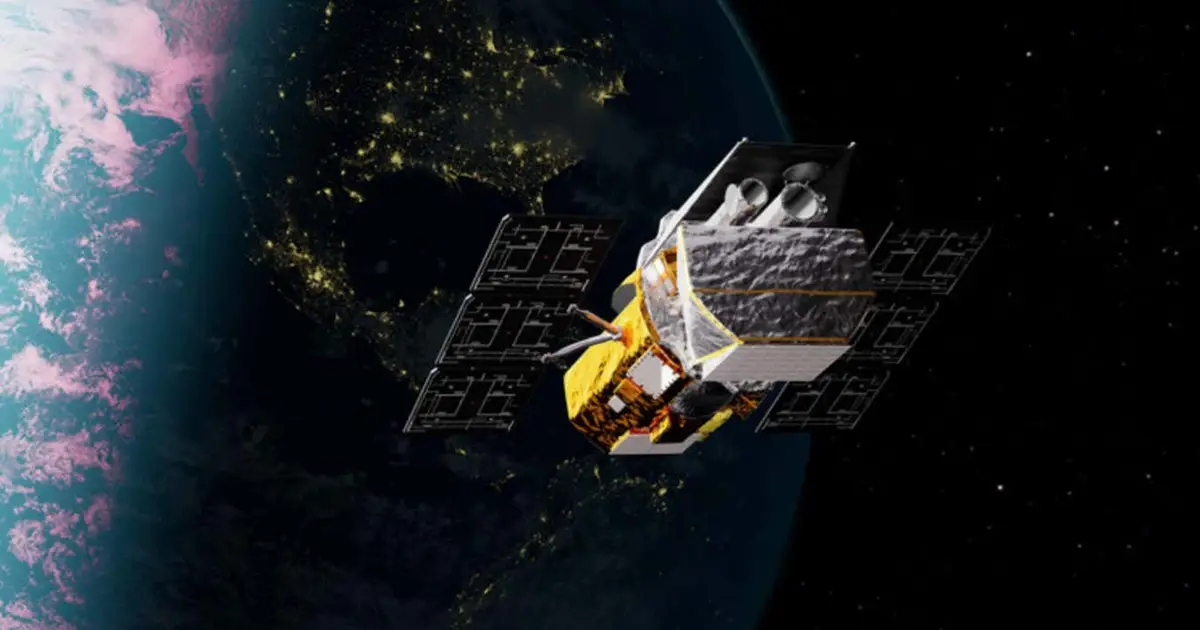Audacious mission to rescue NASA's falling telescope has launched