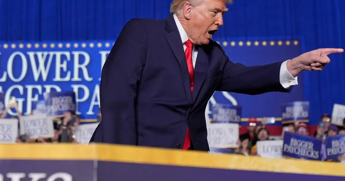Trump visits Iowa trying to focus on affordability during fallout over shooting in Minneapolis