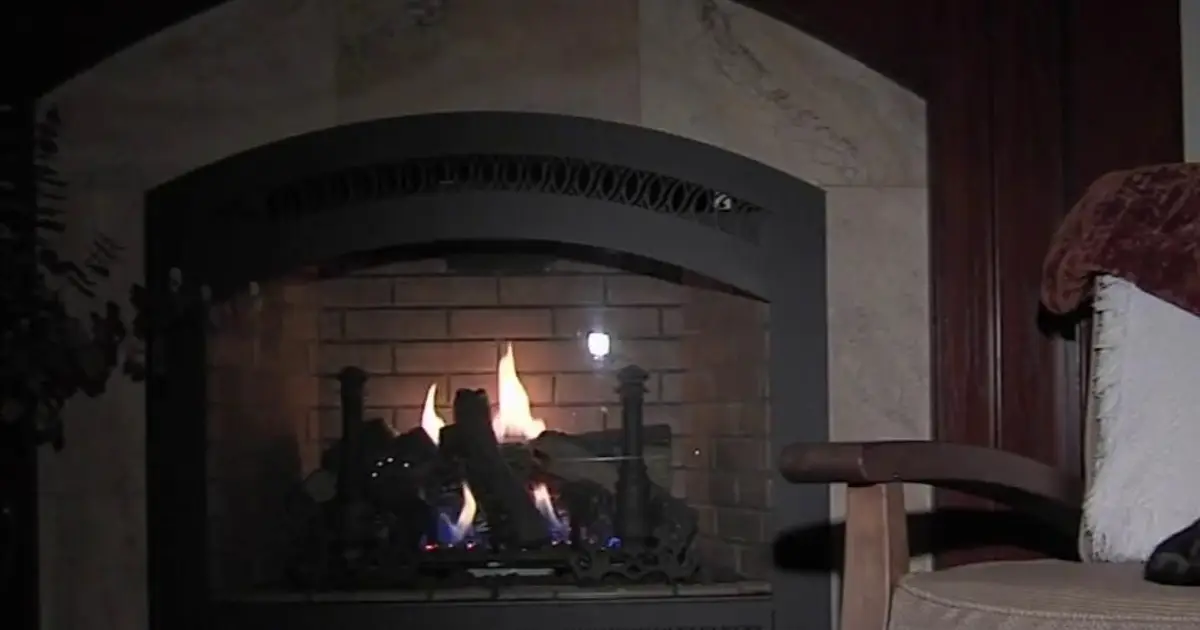 Snow and ice threaten power outages in central NC : Take these steps now to stay warm and safe