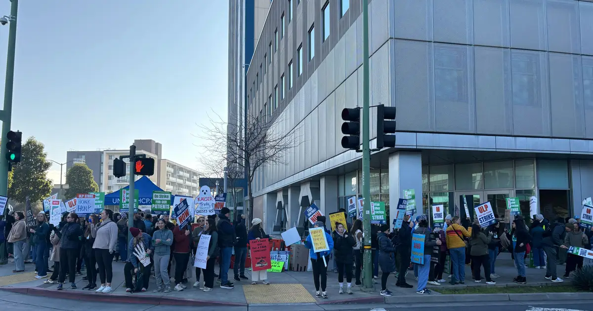 Another strike sends 31 , 000 Kaiser Permanente health care workers to picket lines