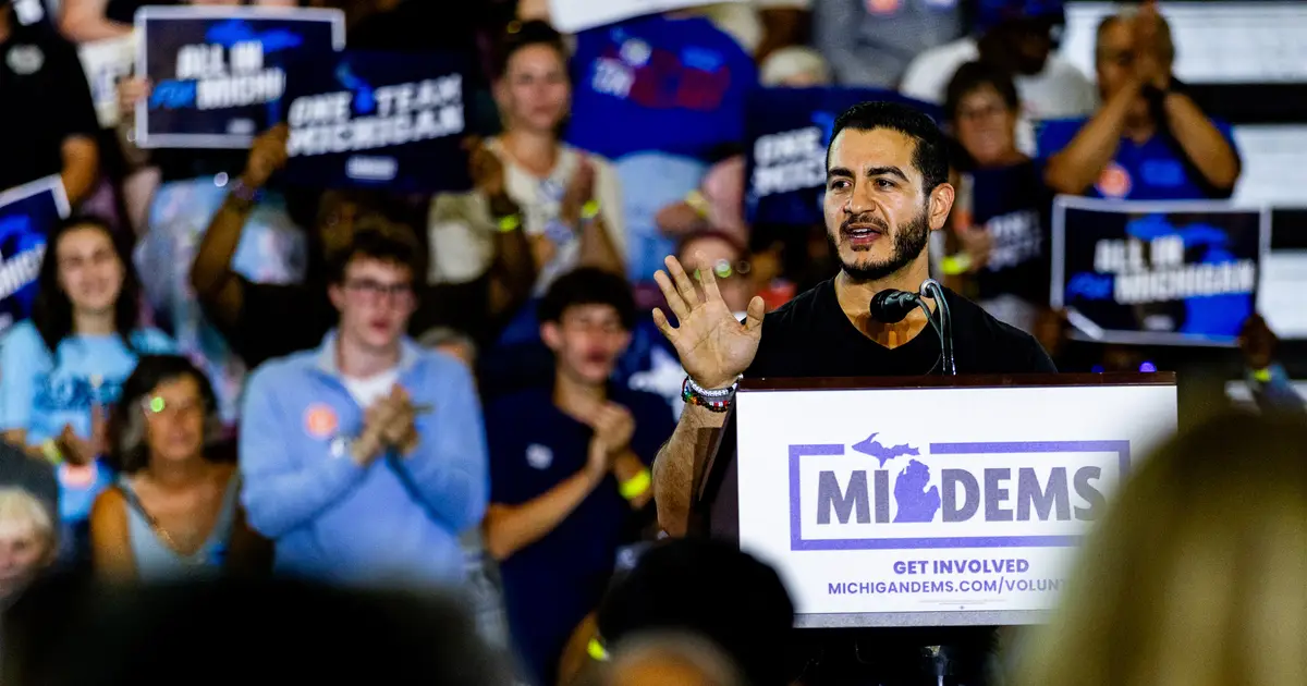 ‘Medicare for All’ Message Attracts Voters Buckling Under Medical Bills