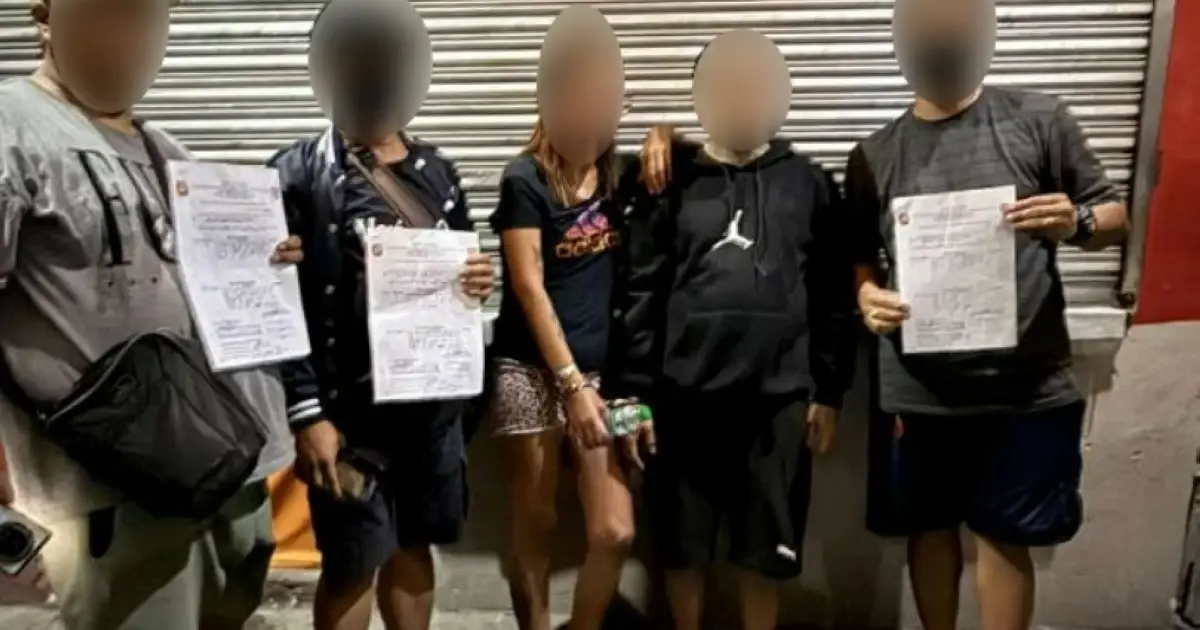Manila Bulletin - 2 arrested for peddling P1 . 36 - M shabu in Taguig