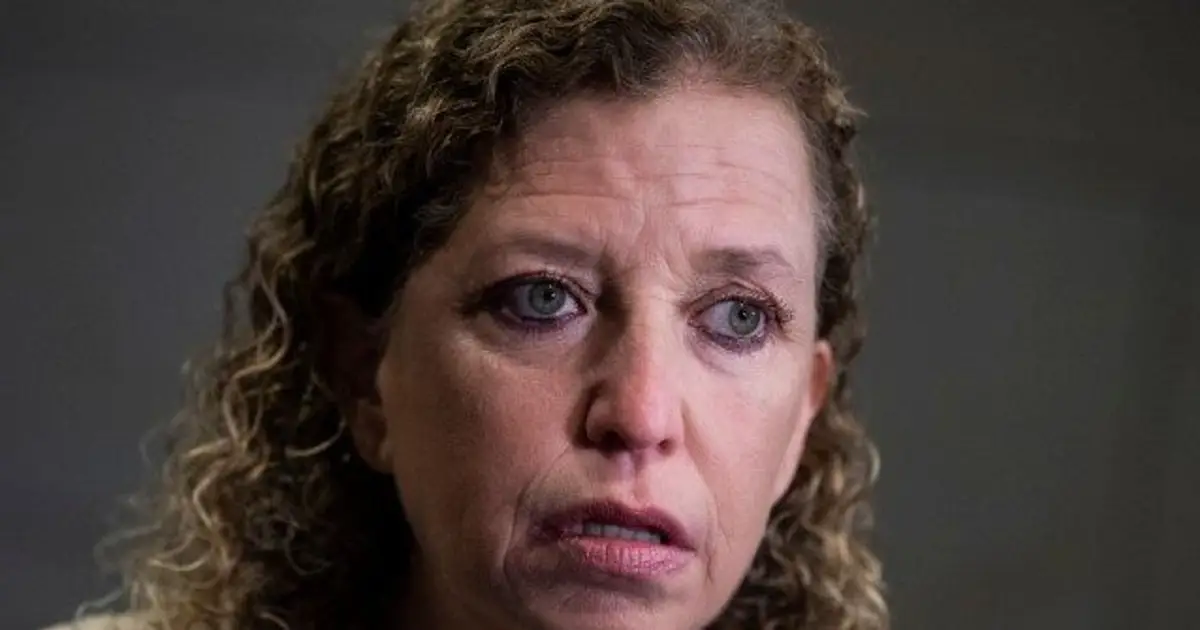 Wasserman Schultz on Funding TSA , FEMA , Coast Guard : Not Sure I Want to Give Noem More Money