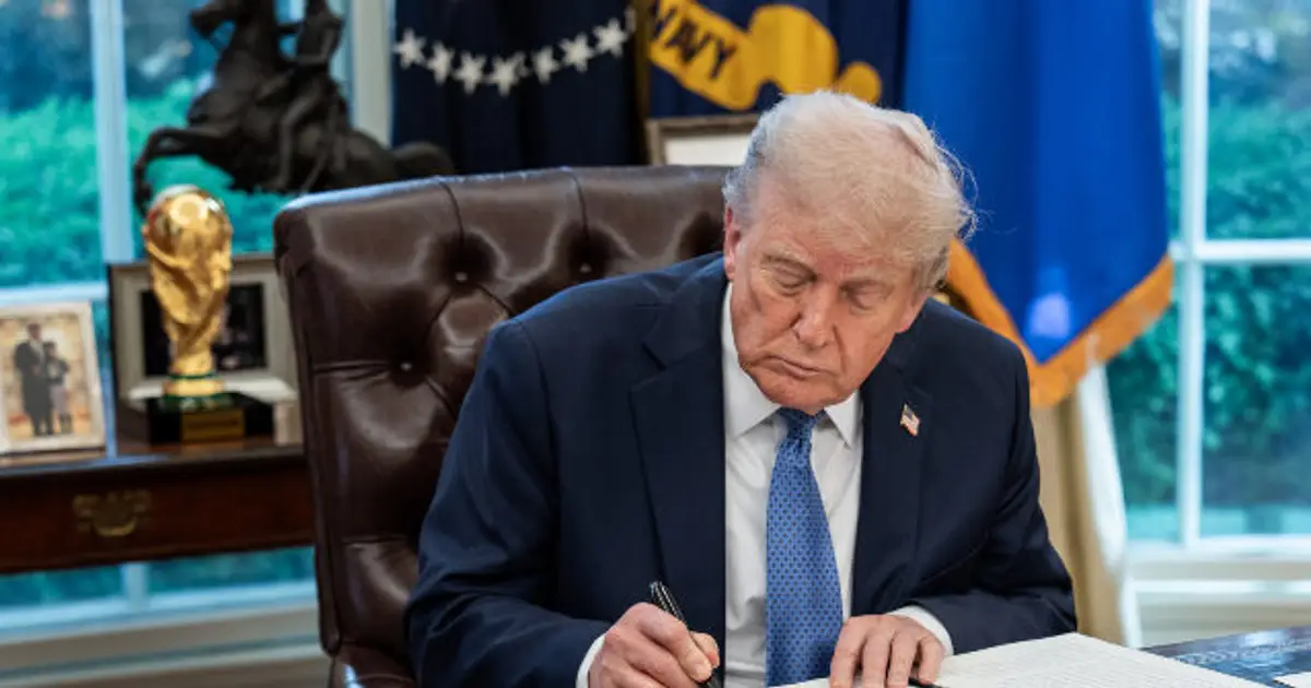 Trump Signs Executive Order Declaring Cuba Threat a  National Emergency