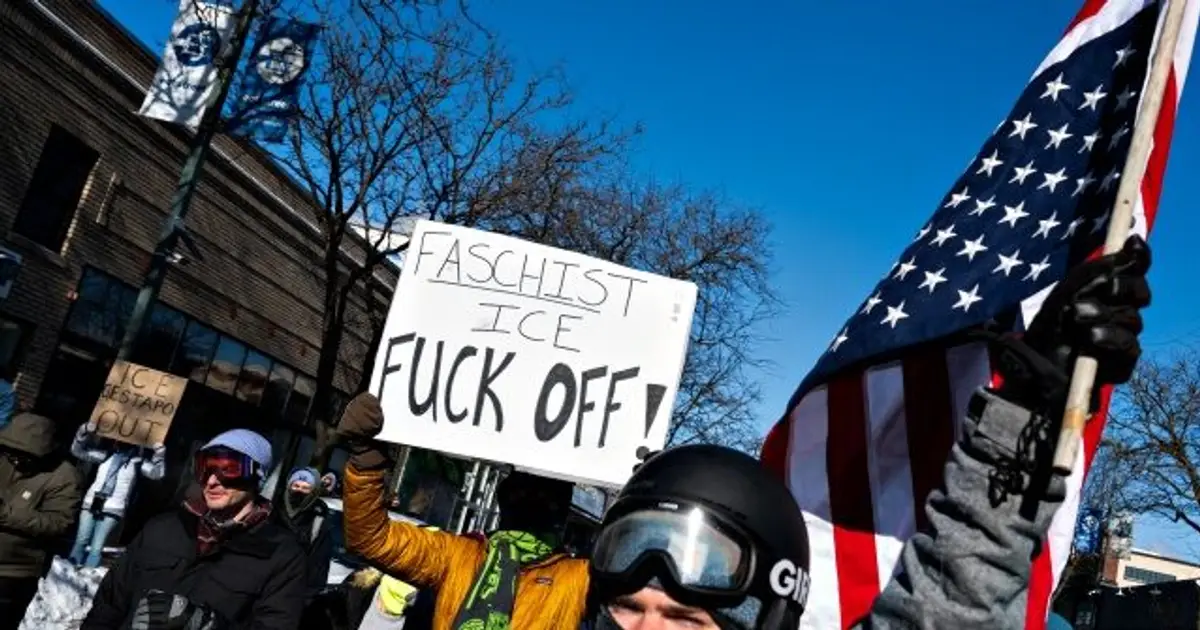 I Hope Your Wife Dies : ICE Agents Face 8 , 000 % Increase in Death Threats