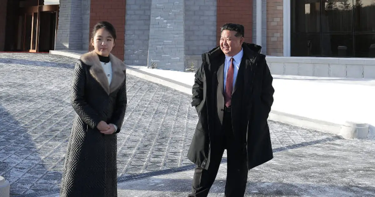 South Korea Says Kim Jong - un Has Chosen Tween Daughter as Successor