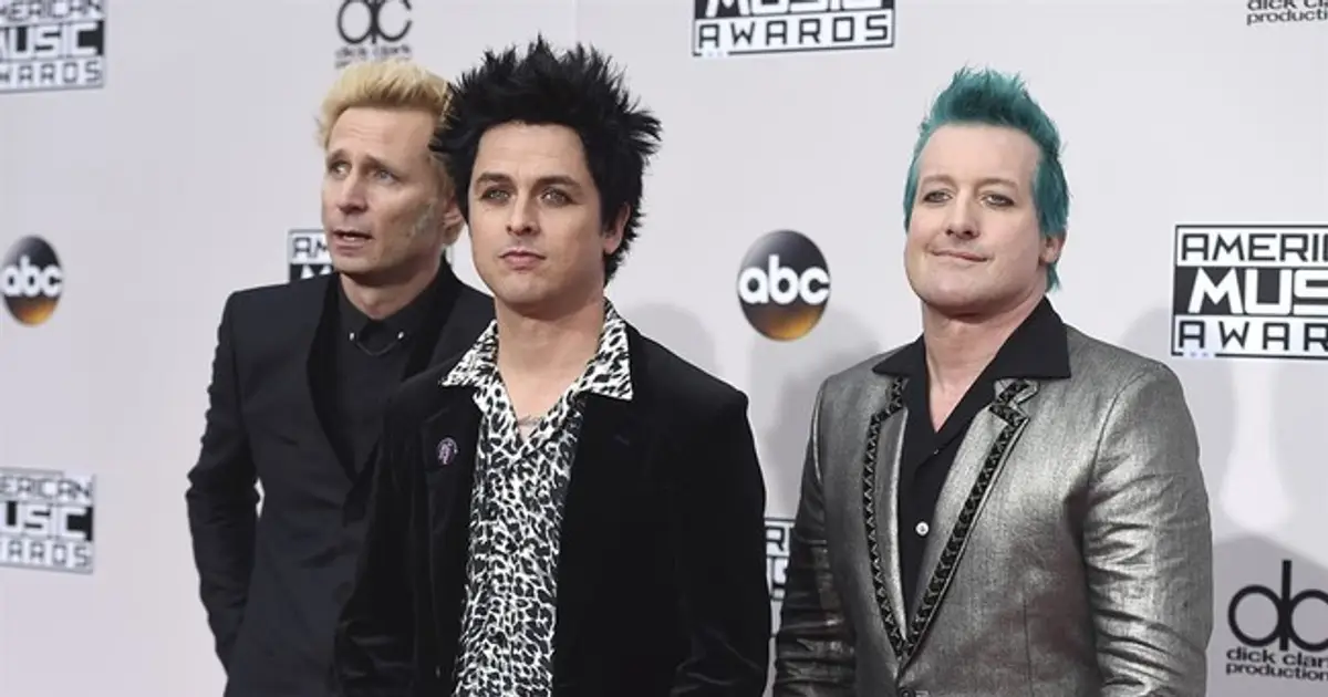 Green Day Fans Outraged as Network  Censor Super Bowl Performance – PJ Media