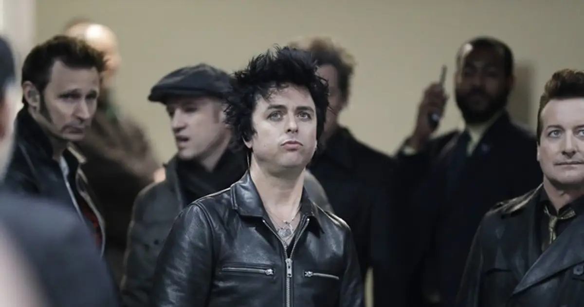 From Touchdowns to Tirades : NFL Enlists Trump - Hating Green Day for Super Bowl Opening