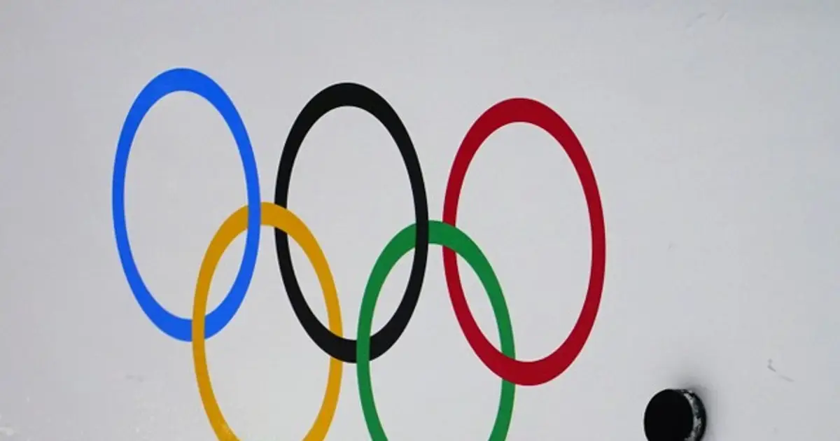Milan Olympics : Honor the Country or Hand Back the Gear