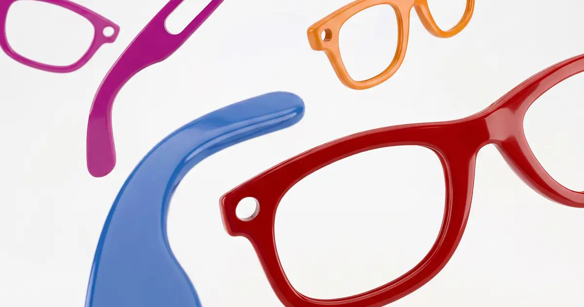 They’re Making Cases for Smart Glasses Now