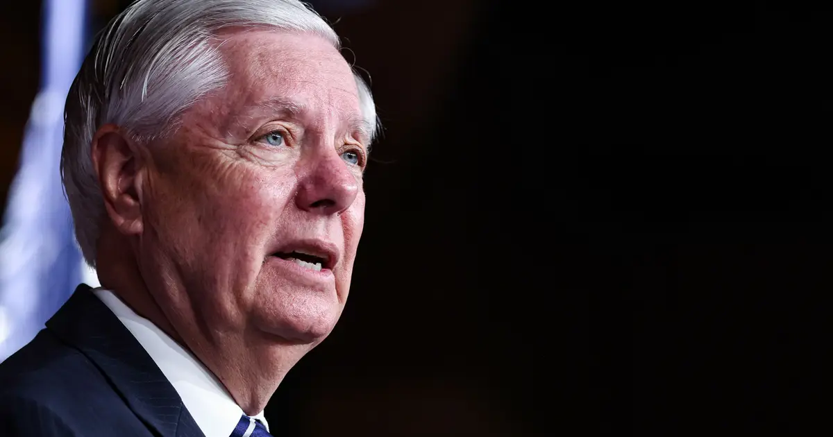 There Are Endless Conspiracy Theories About Lindsey Graham’s Death