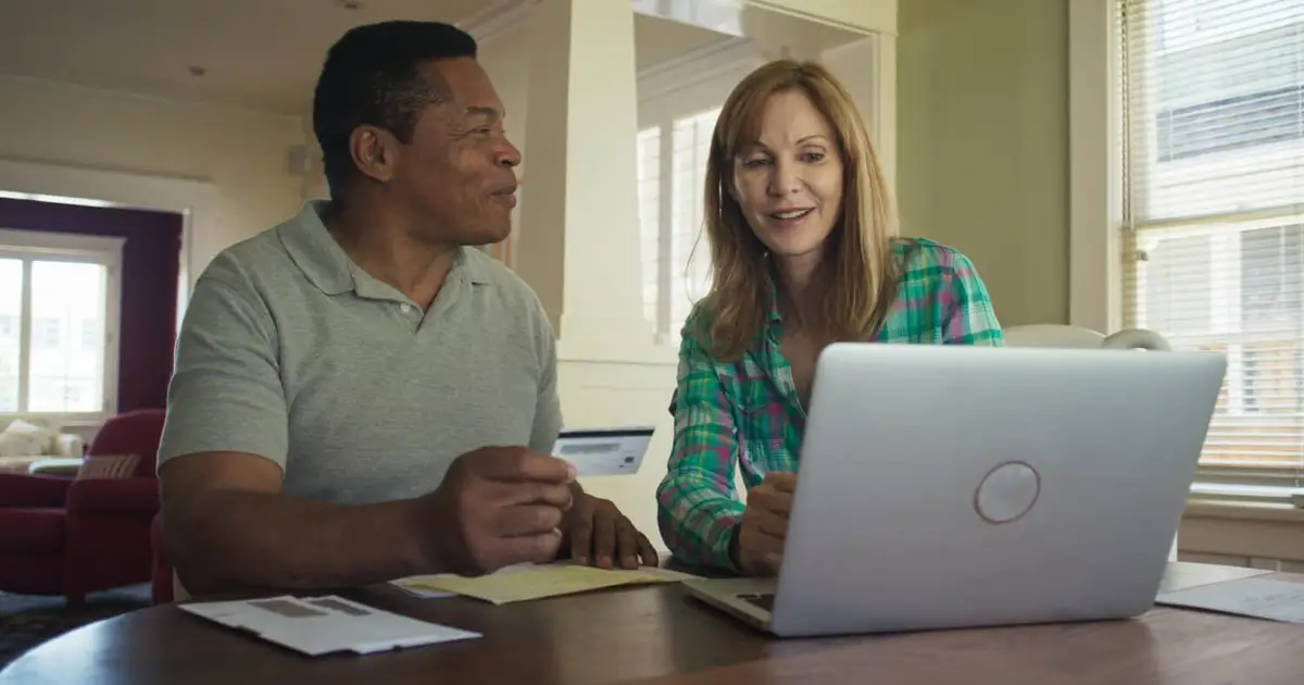 The $185,000 Portfolio That Covers Groceries, Utilities, and the Phone Bill Every Month