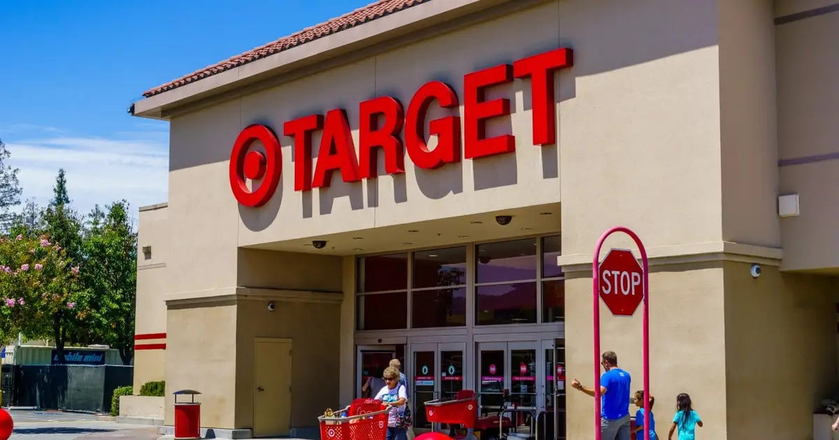 Target vs Walmart: Both Fighting For The Same Customer, Only One Wins