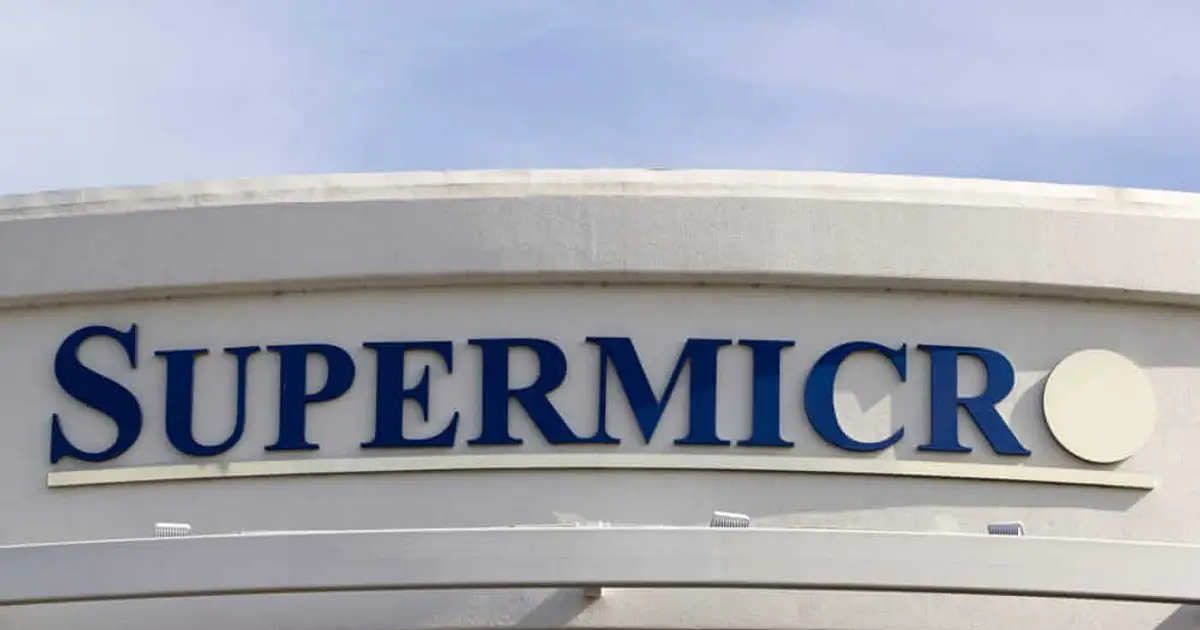 SMCI Stock Is in the Doghouse. Super Micro Computer Is Hoping Nuclear Data Centers Can Help Get It Out.