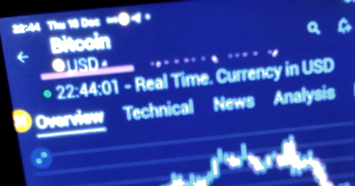 Bitcoin Tests $59K as ETF Outflows and Options Expiry Weigh on Market