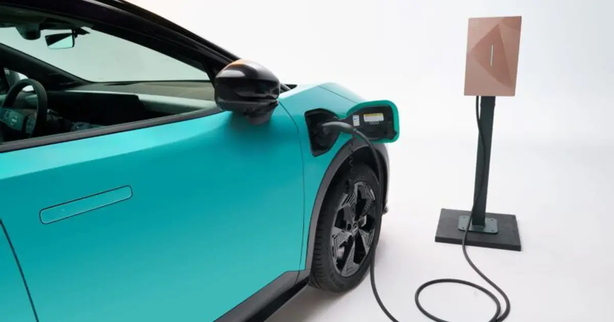 Nissan and Valeo sign contract for bidirectional charging stations