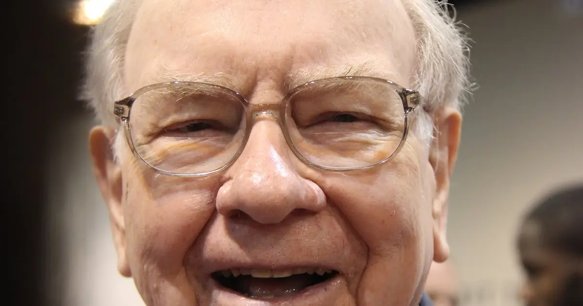 Warren Buffett's Berkshire Could Buy Almost Any S&P 500 Company With Its $397 Billion Cash Pile, but Keeps Waiting for a Better Price