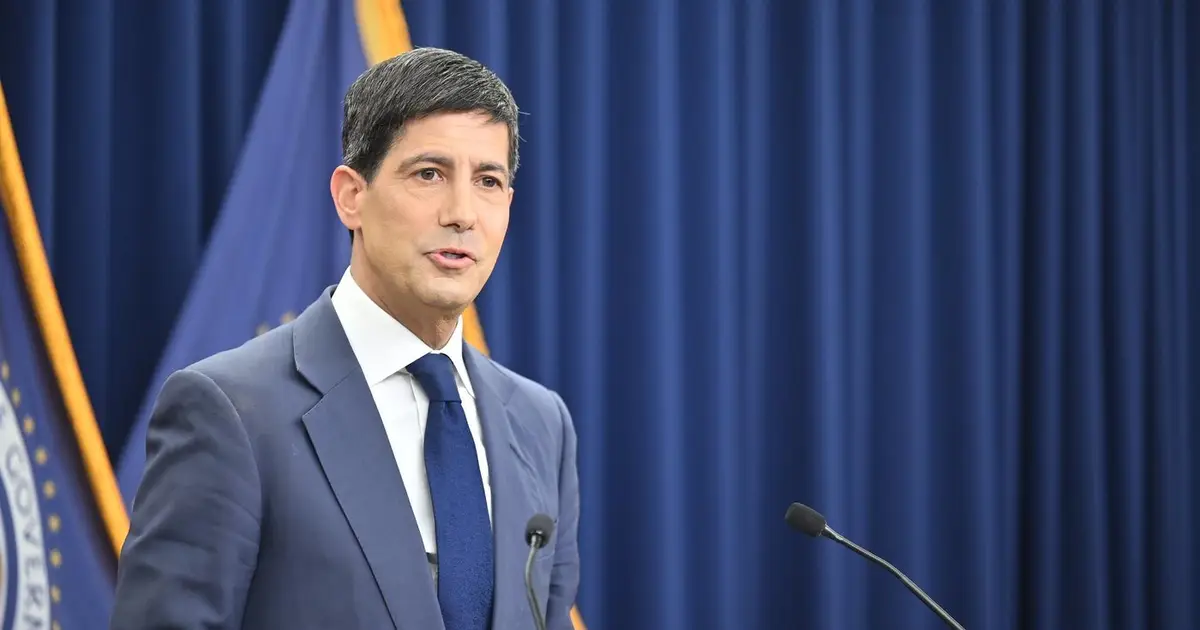 Fed Chair Kevin Warsh Warned a Rate Hike Could Be Coming. Some Dividend Stocks Would Get Hurt -- Others Could Actually Win.