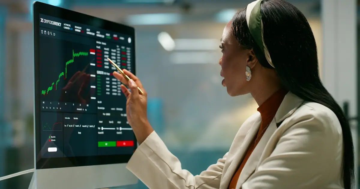 Got $1,000 to Invest? Buy These 2 Stocks Right Now and Hold Them for Decades.
