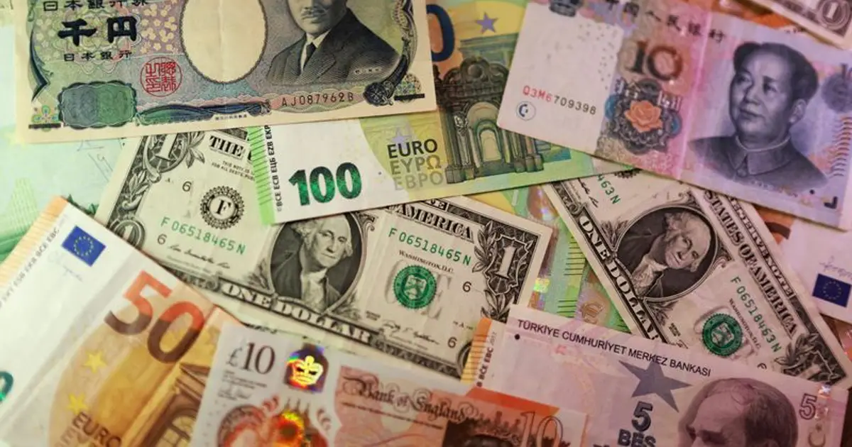Yen wallows at 40-year low as dollar rally gets yield boost