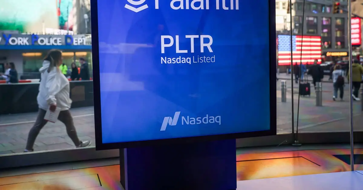 Palantir stock is cheaper than Alphabet on this valuation metric