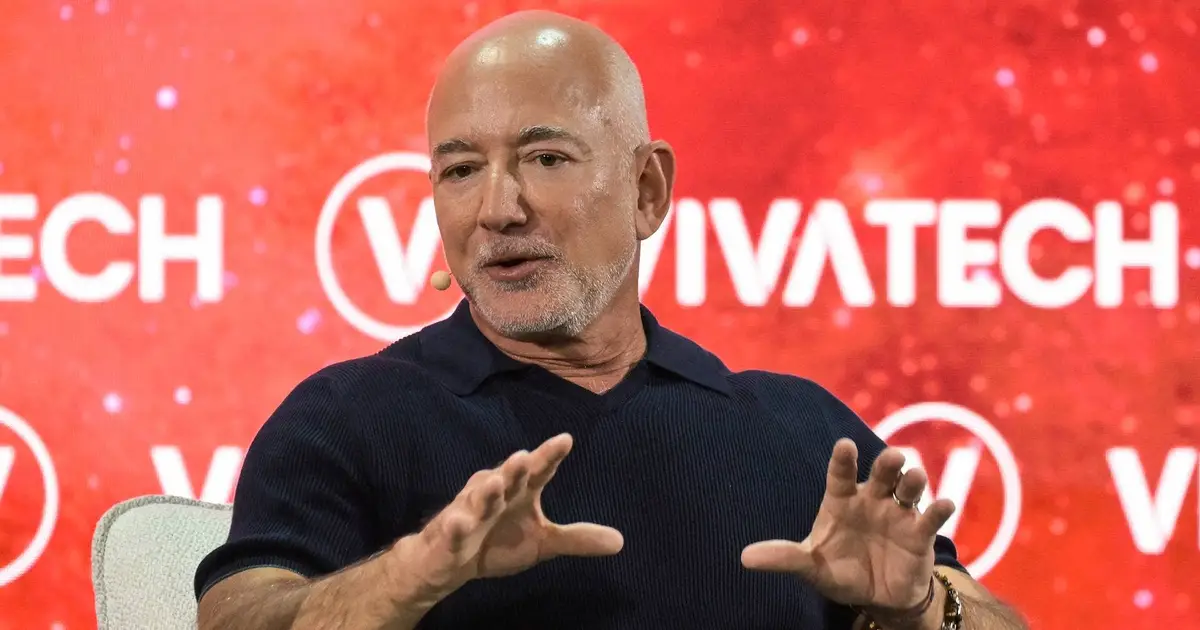 Jeff Bezos breaks his own Amazon record