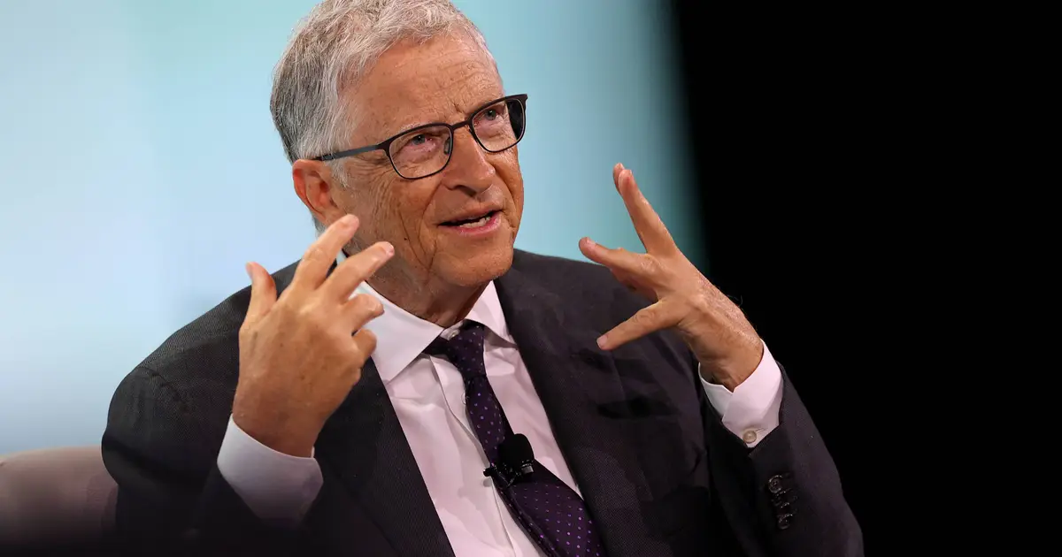Bill Gates pulls $818M from Berkshire to buy this giant