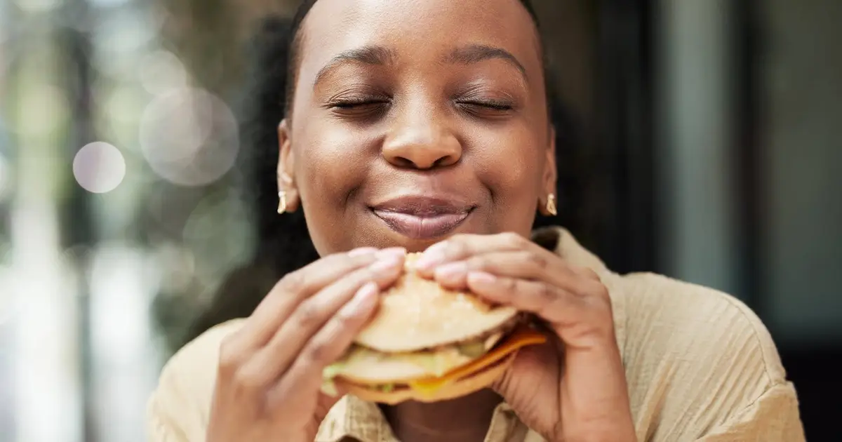 Burger chain cancels breakfast at hundreds of restaurants