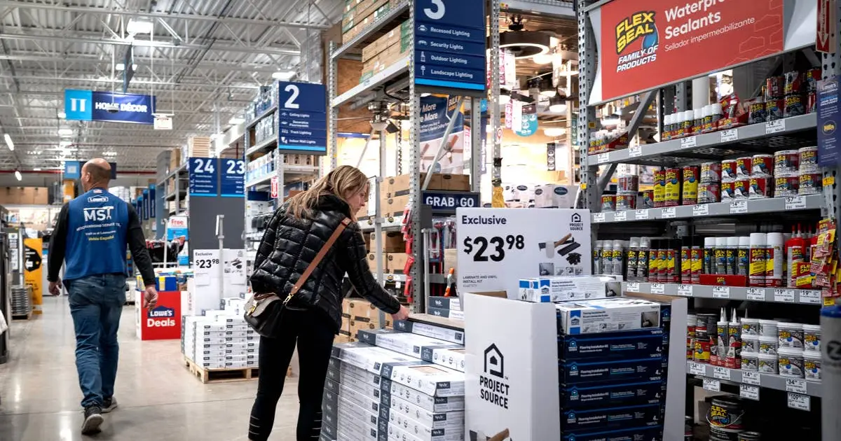 Lowe’s sounds the alarm as customers change their tune