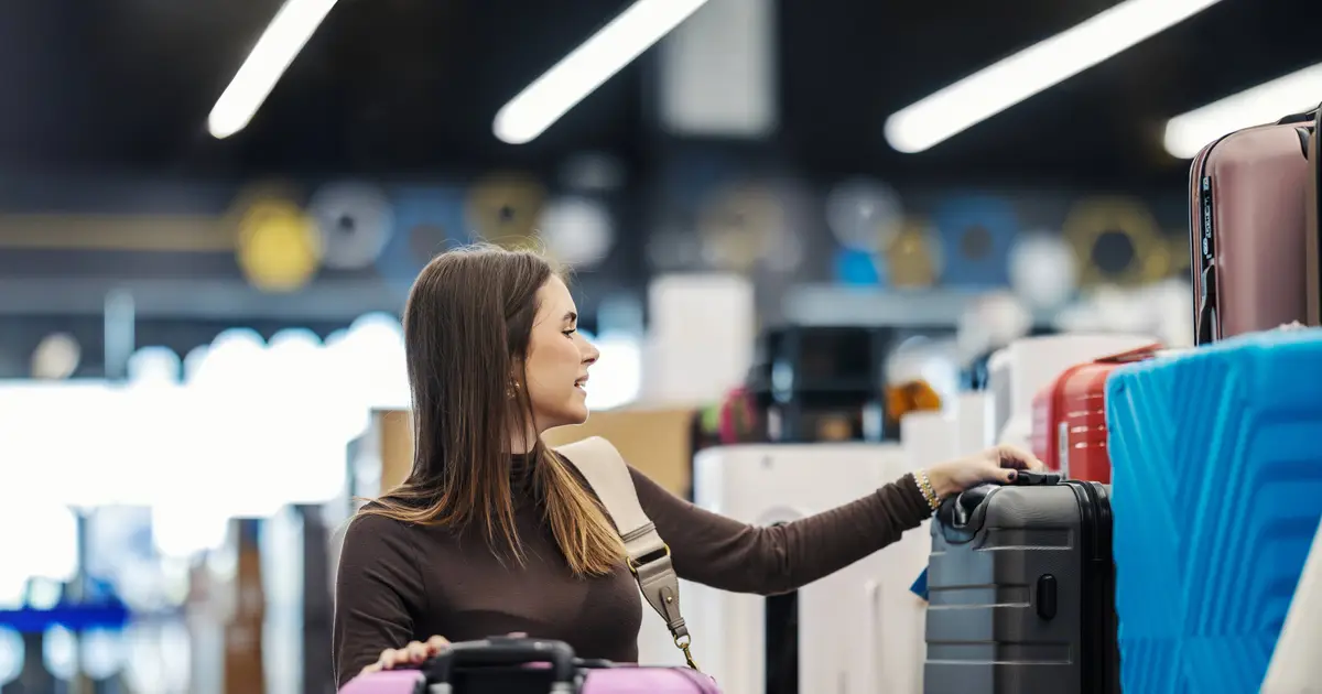 Luggage brand makes comeback after bankruptcy shutdown