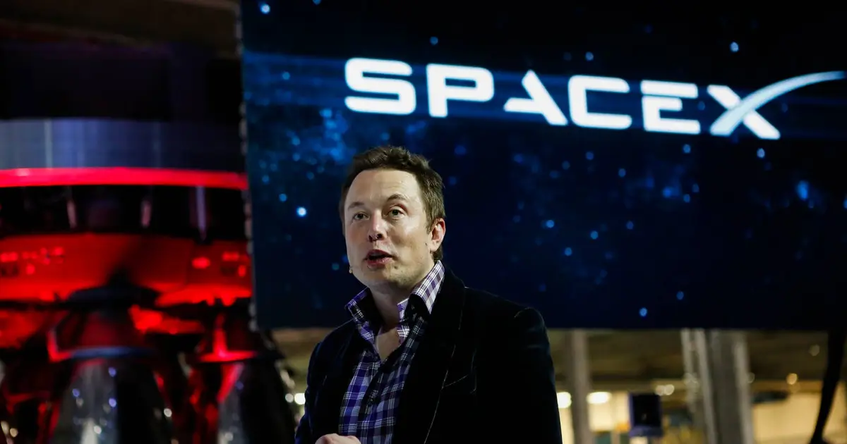 Millionaire shorts SpaceX as price crashes