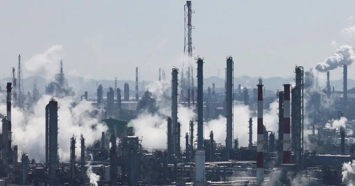 Oil Futures Rise on Middle East Escalation Fears
