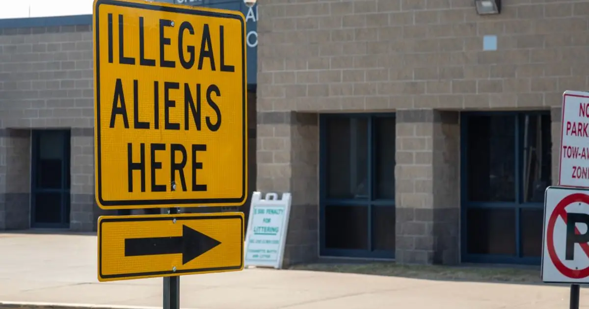 Less Than 14 % Of ICE Arrests Have Violent Criminal Histories