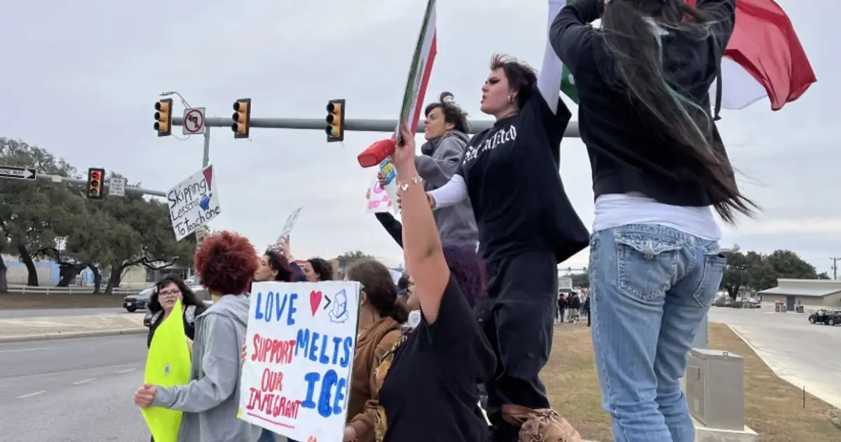 Can Texas crack down on anti - ICE student protests ?