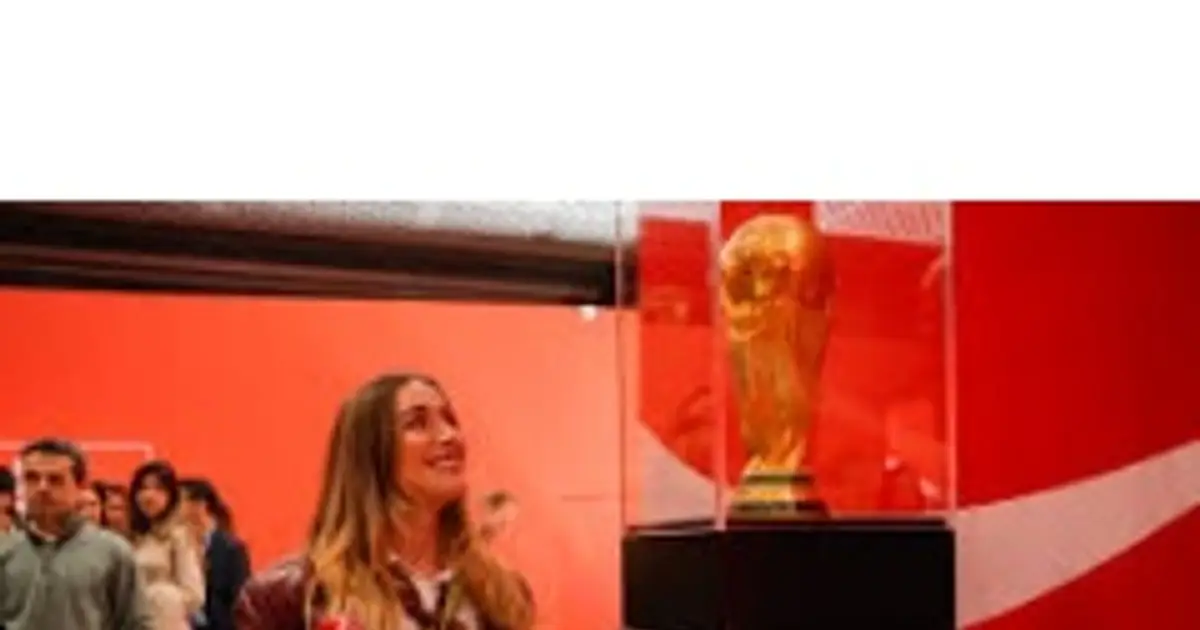 FIFA World Cup™ Trophy Tour by Coca ‑ Cola to Connect Soccer Past , Present and Future in North America