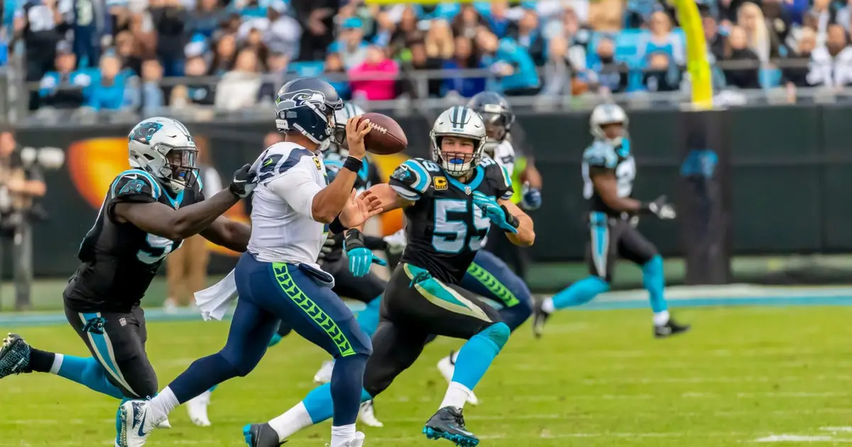 Seattle epic 16 - point surge crushes Ram title hopes