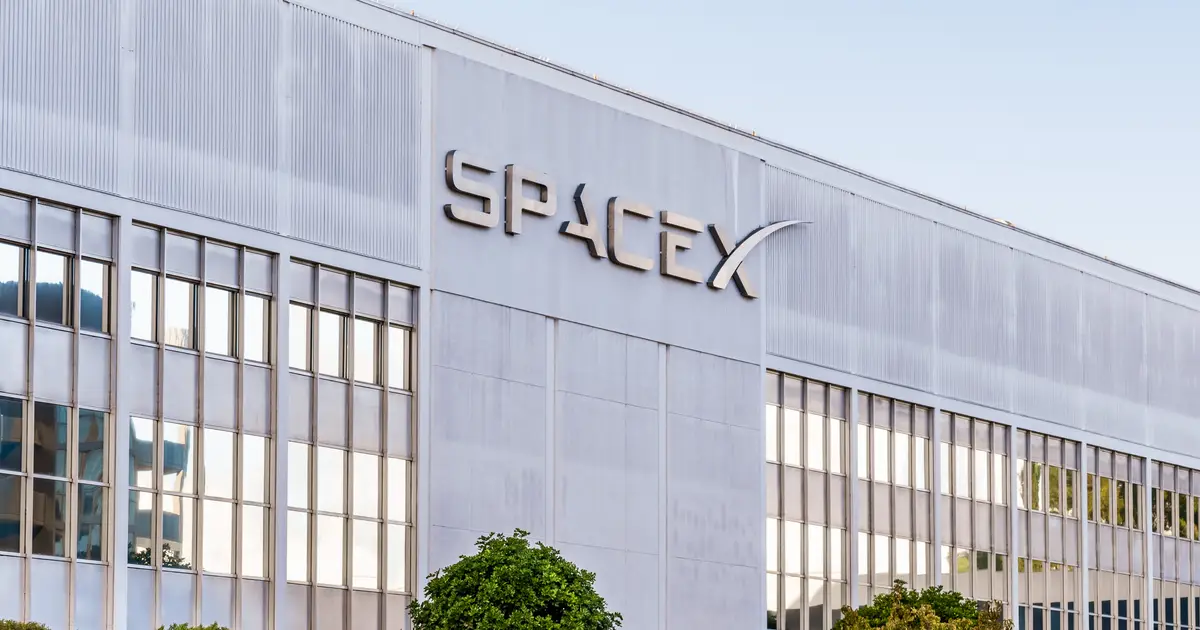 Fidelity lowers the bar for small investors to get in on SpaceX IPO
