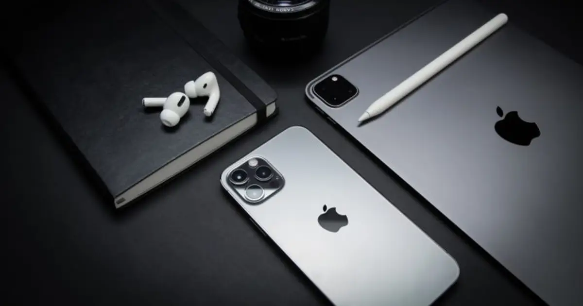 Apple Inc . ( AAPL ): A Bear Case Theory